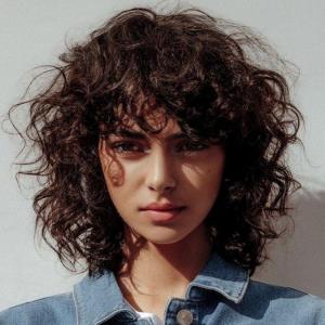 Women Short Blonde Curly Wig Bob Wig with Bangs Shoulder Length Naturel Hair Wigs Cosplay Daily Party Use(Blonde)(Brown)
