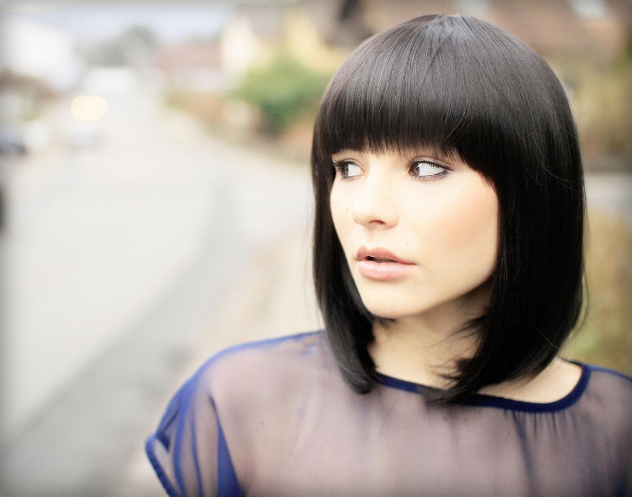 image:imagePrettyland Perruque Moyenne naturels Carr Bob Frange Raide Wig Cheveux Courte Brun fonc Noir Cloptre C932Noir